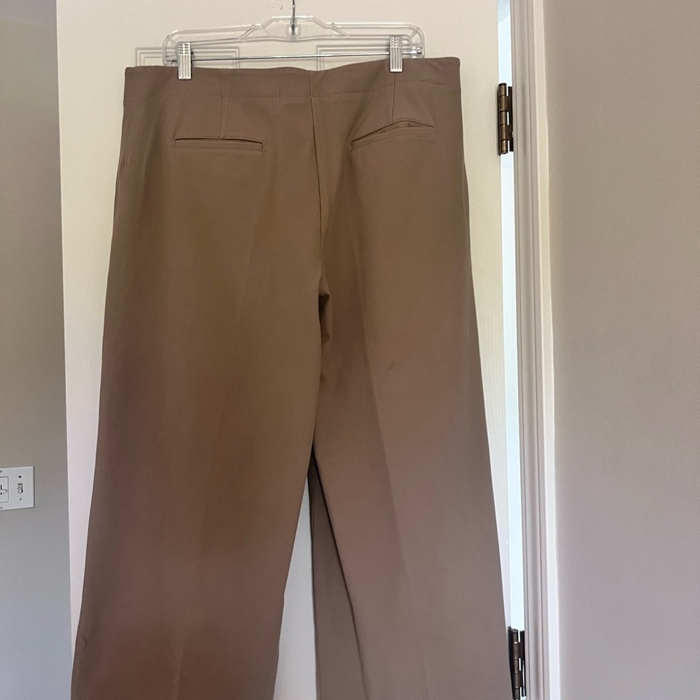 Ann Taylor - Cropped Pants - Size 14 - Picture 5 of 6